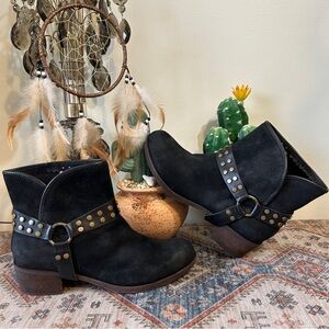 Ugg Darling Black Suede Leather Stud Studded Harness Strap Ankle Boots